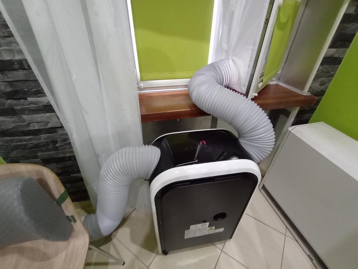 Apartament Venge -Cale Mieszkanie 46M2 Na Wylacznosc - Z Jedna Sypialnia I Jednym Sypialno-Salonem -3 Pietro Bez Windy- Rezerwacja Bez Karty Kredytowej-Klimatyzacja-Netflix-2 Lozeczka Dzieciece- Bezplatny Parking Publiczny 弗罗茨瓦夫 外观 照片