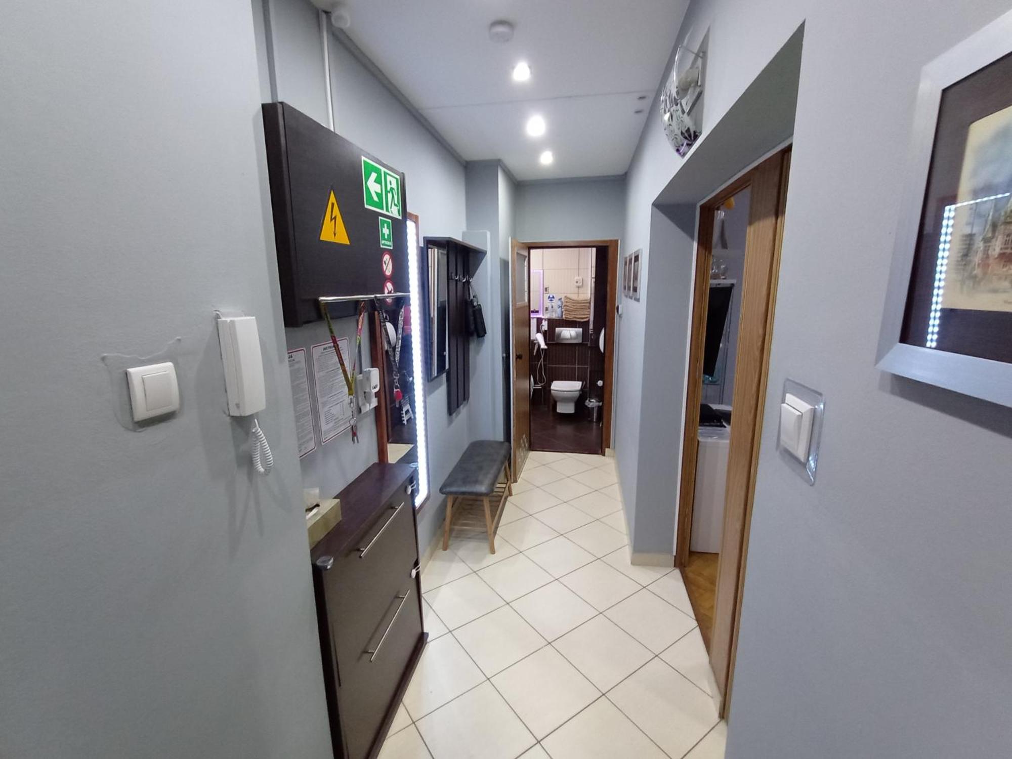 Apartament Venge -Cale Mieszkanie 46M2 Na Wylacznosc - Z Jedna Sypialnia I Jednym Sypialno-Salonem -3 Pietro Bez Windy- Rezerwacja Bez Karty Kredytowej-Klimatyzacja-Netflix-2 Lozeczka Dzieciece- Bezplatny Parking Publiczny 弗罗茨瓦夫 外观 照片