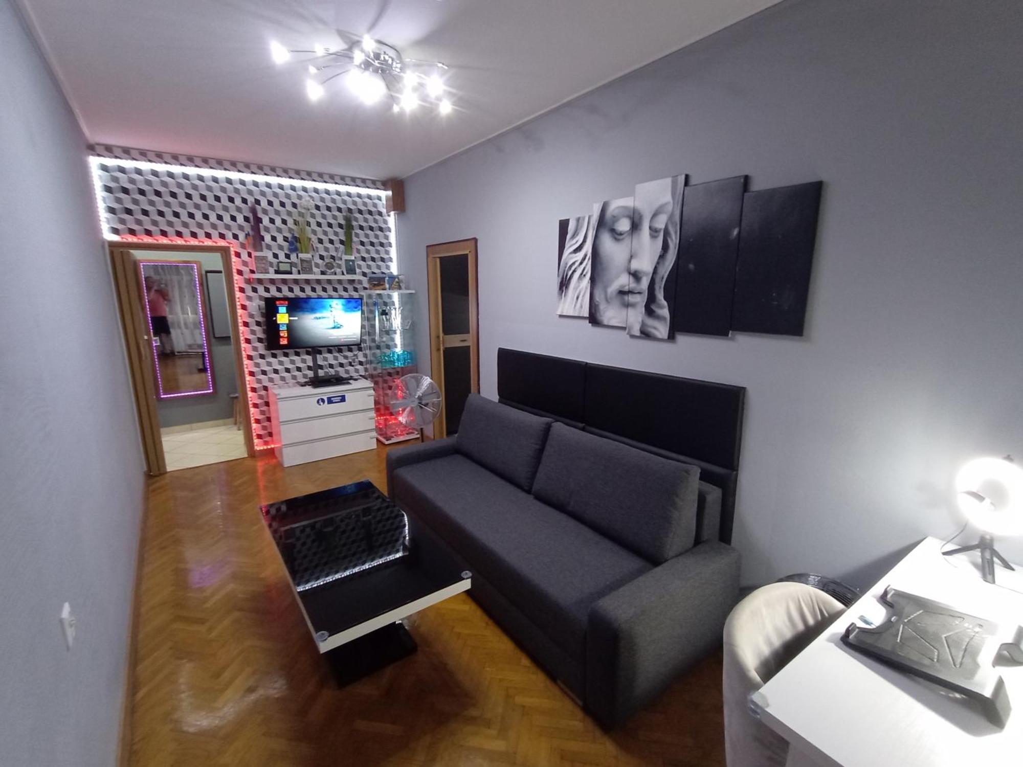 Apartament Venge -Cale Mieszkanie 46M2 Na Wylacznosc - Z Jedna Sypialnia I Jednym Sypialno-Salonem -3 Pietro Bez Windy- Rezerwacja Bez Karty Kredytowej-Klimatyzacja-Netflix-2 Lozeczka Dzieciece- Bezplatny Parking Publiczny 弗罗茨瓦夫 外观 照片